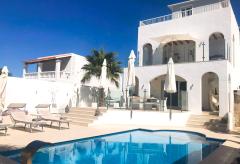 Strandnahe, moderne Villa mit Pool und Klimaanlage (Nr. 0020)